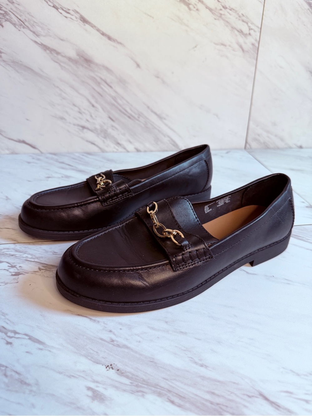3/$50 Old Navy Black Faux Leather Gold Chain Slip On Loafers Shoes Size 9 Preppy